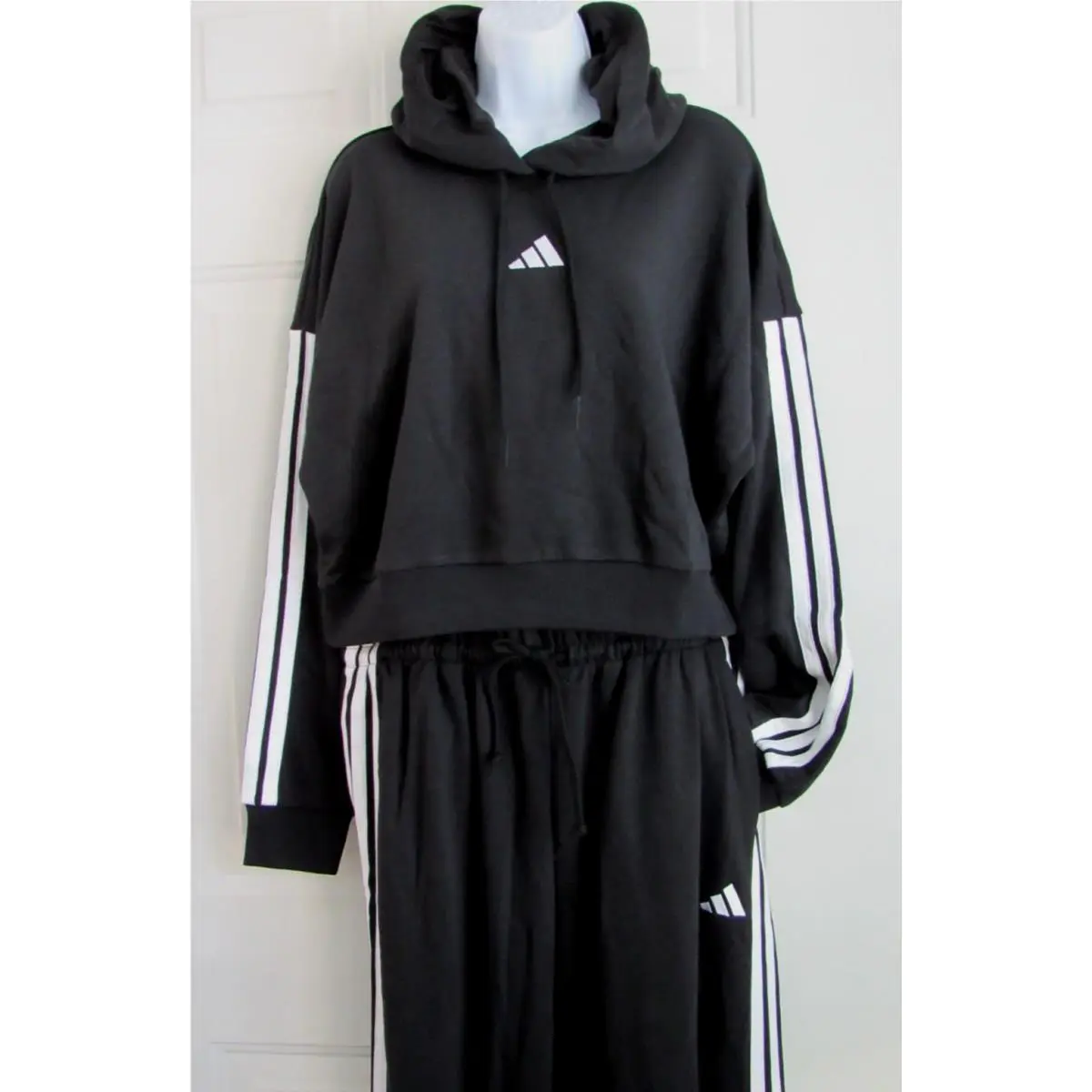 Adidas clothing - JE0017 - JE0017 - Black (UPC: 197612730309) 0