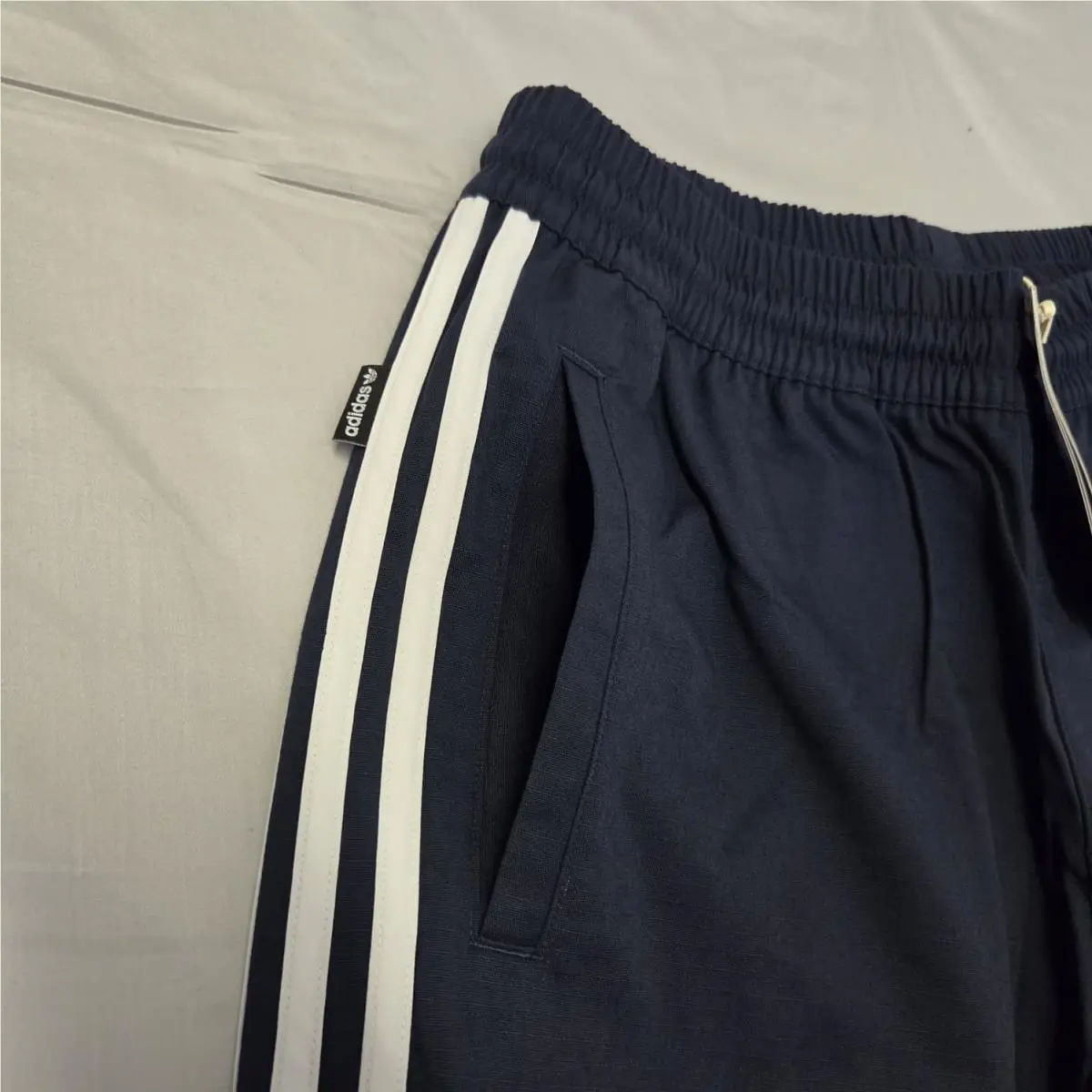 Adidas clothing - Legend Ink (UPC: 196479621577) 2