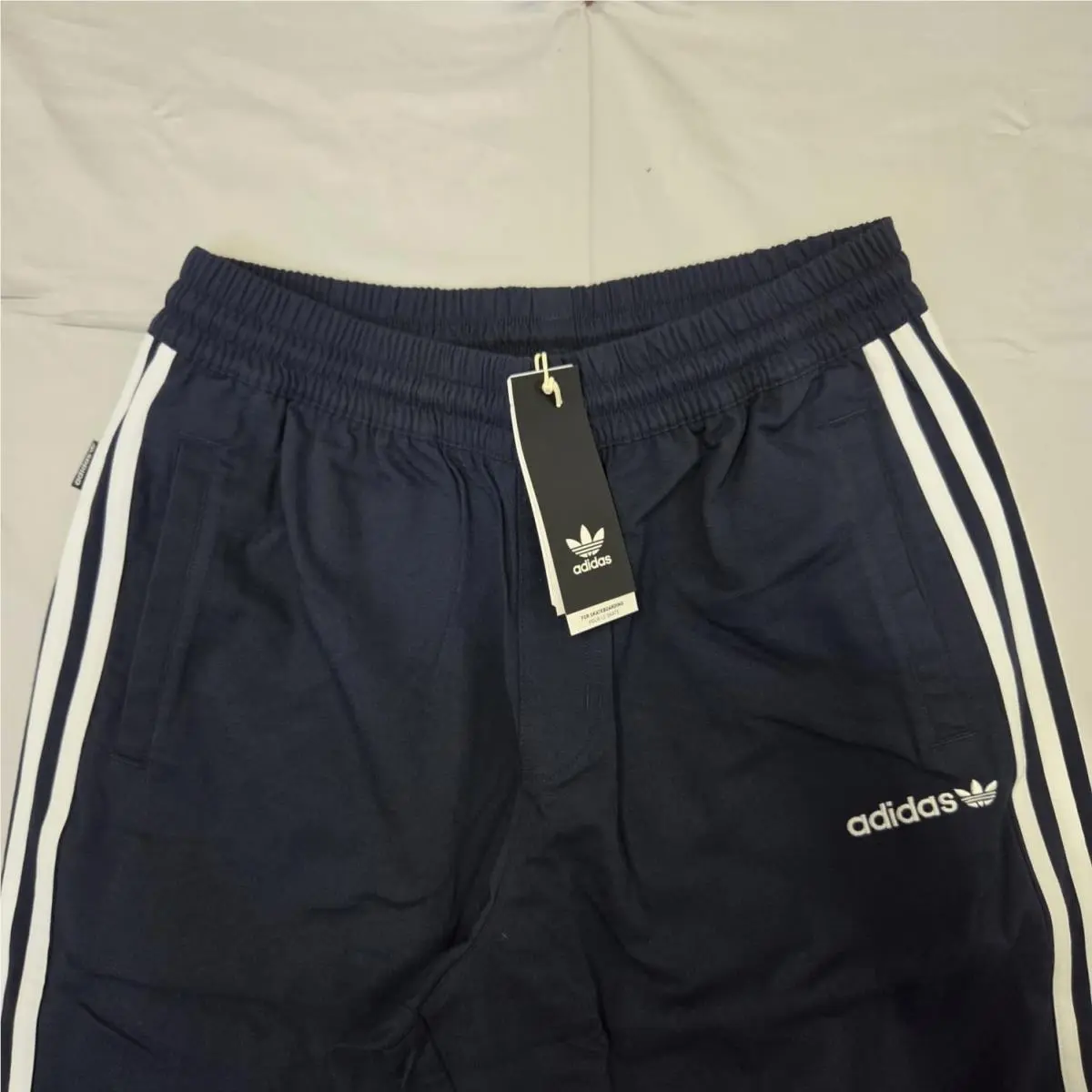 Adidas clothing - Legend Ink (UPC: 196479621577) 4