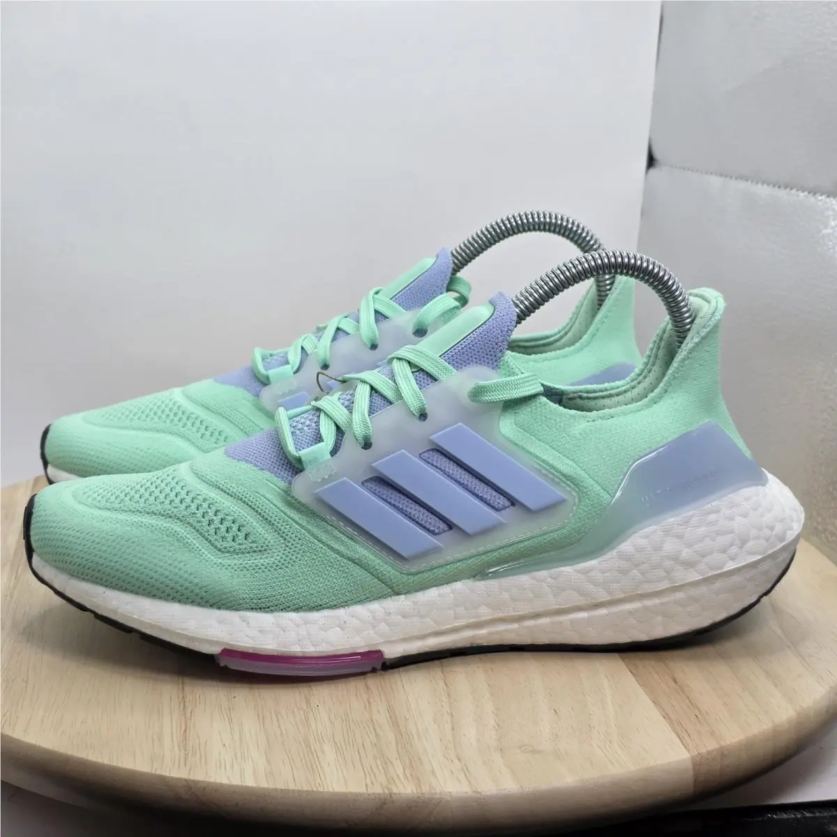 Women`s Size 7 - Adidas Ultraboost 22 Mint Blue Running Shoes HP9193