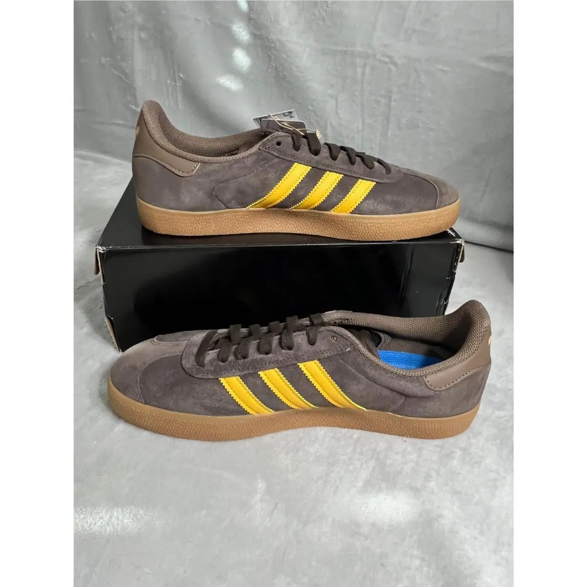 Adidas shoes - adidas Gazelle - Gazelle - Brown 0