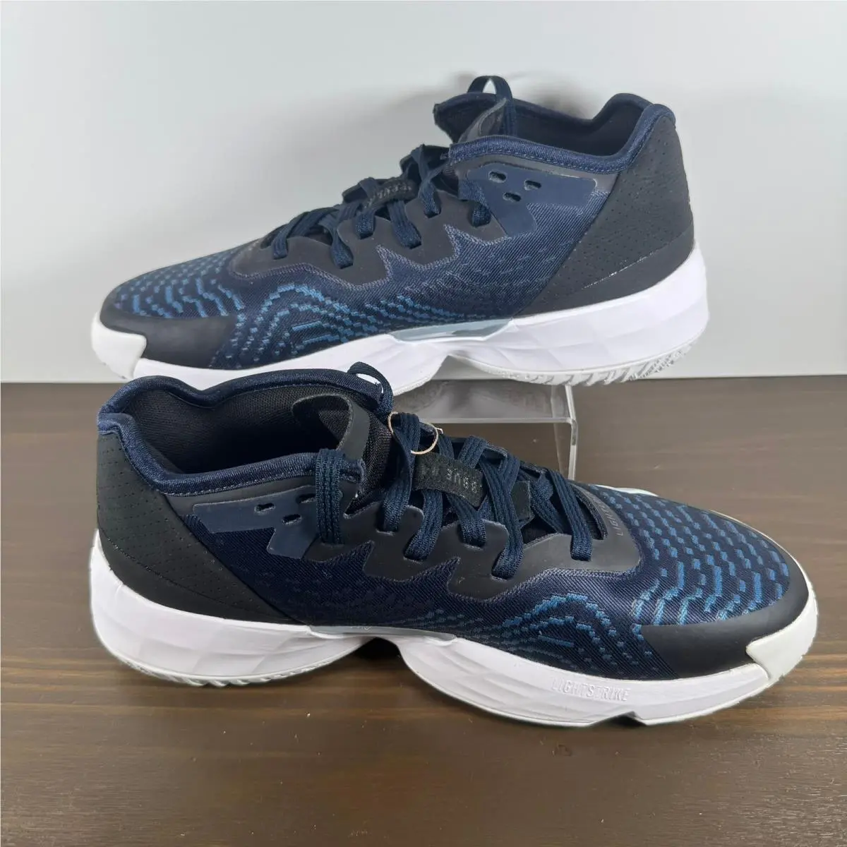 Adidas shoes - D.O.N. Issue 4 - Issue - Blue (UPC: 195740298548) 1