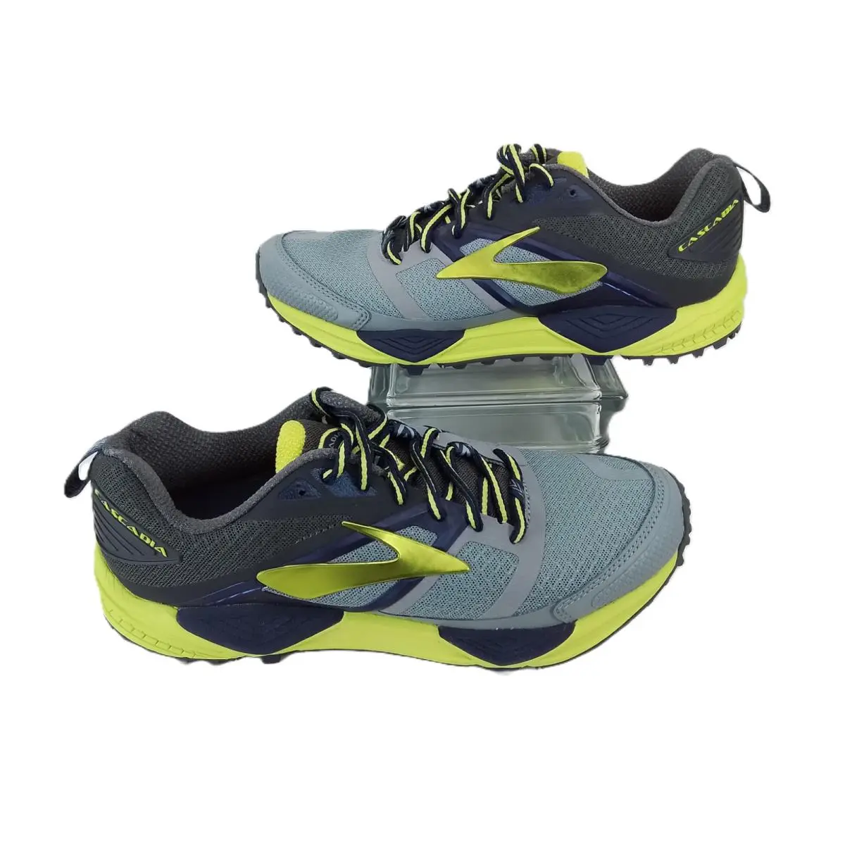Brooks shoes - Brooks Cascadia 12 - Cascadia - Gray 1