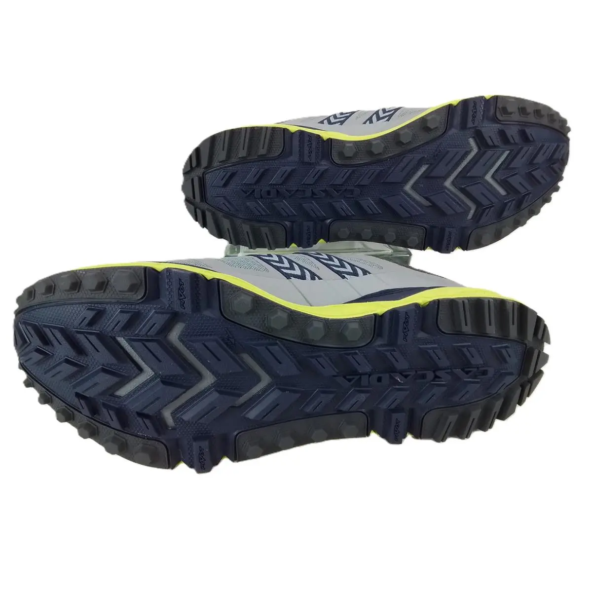 Brooks shoes - Brooks Cascadia 12 - Cascadia - Gray 2