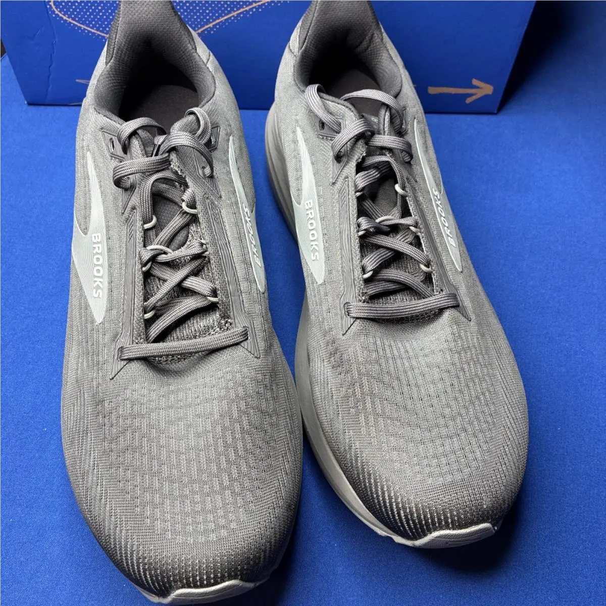 Brooks shoes - Brooks Revel - Revel - 120468-2E-014 - Gray 1