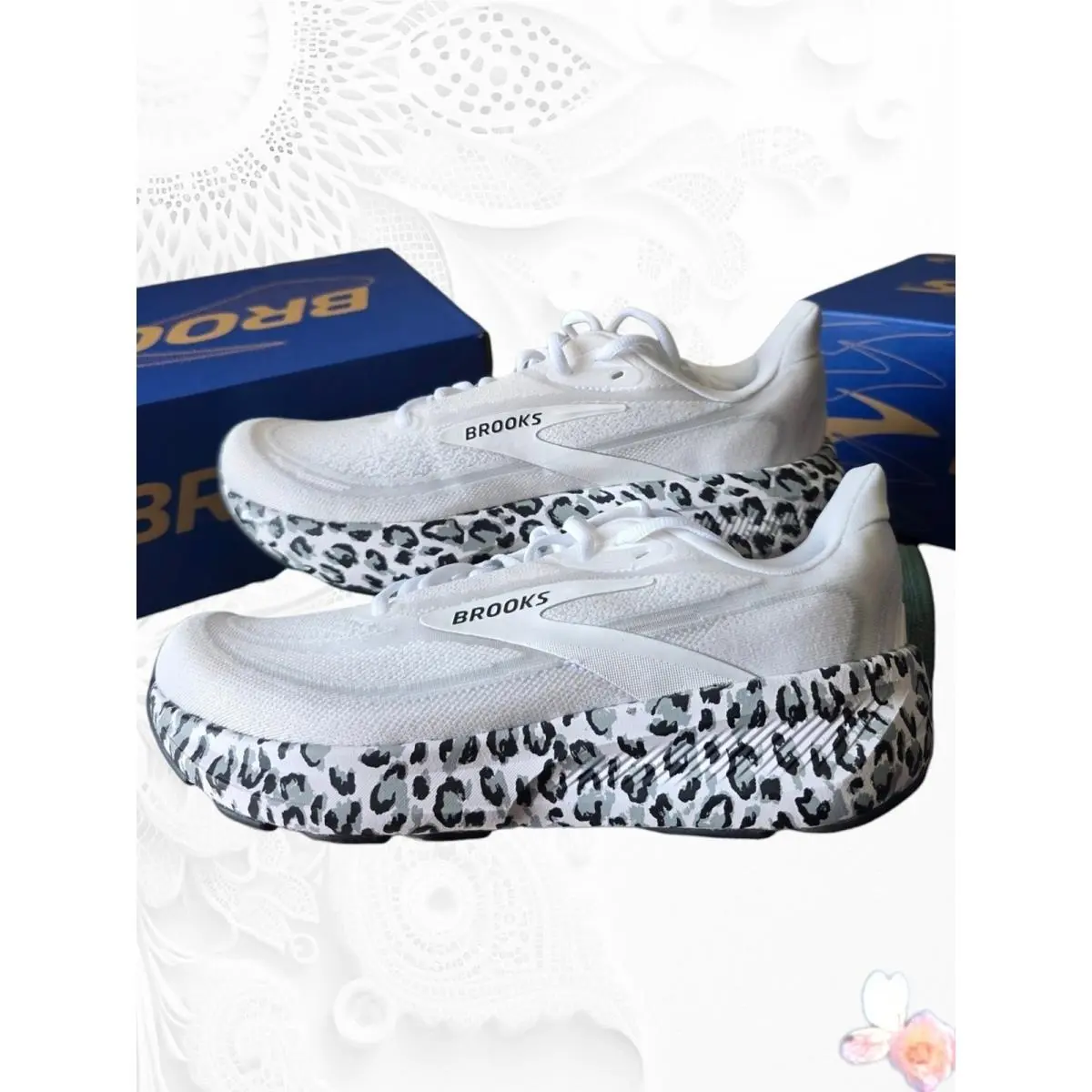 Limited Brooks Revel 9 Running Shoes White Leopard Print Women`s 10