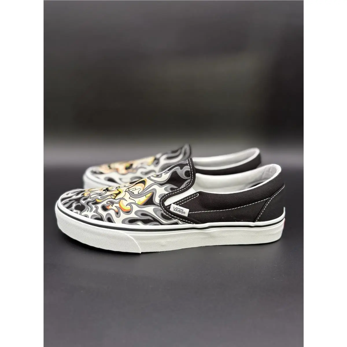Vans shoes - VANS Classics - Classics - VN0009Q7BMX - White 13