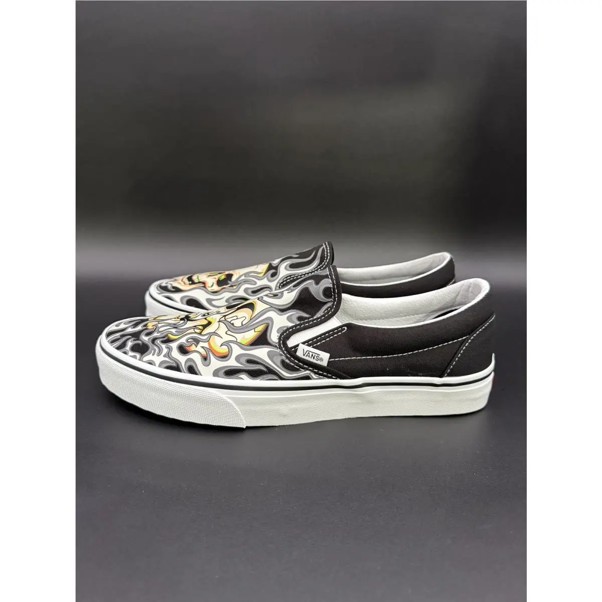 Vans shoes - VANS Classics - Classics - VN0009Q7BMX - White 14