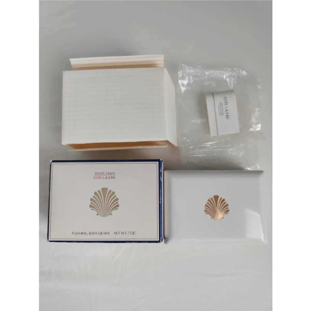 Vintage Estee Lauder White Linen Foaming Bath Grains Gift Set 7 Oz