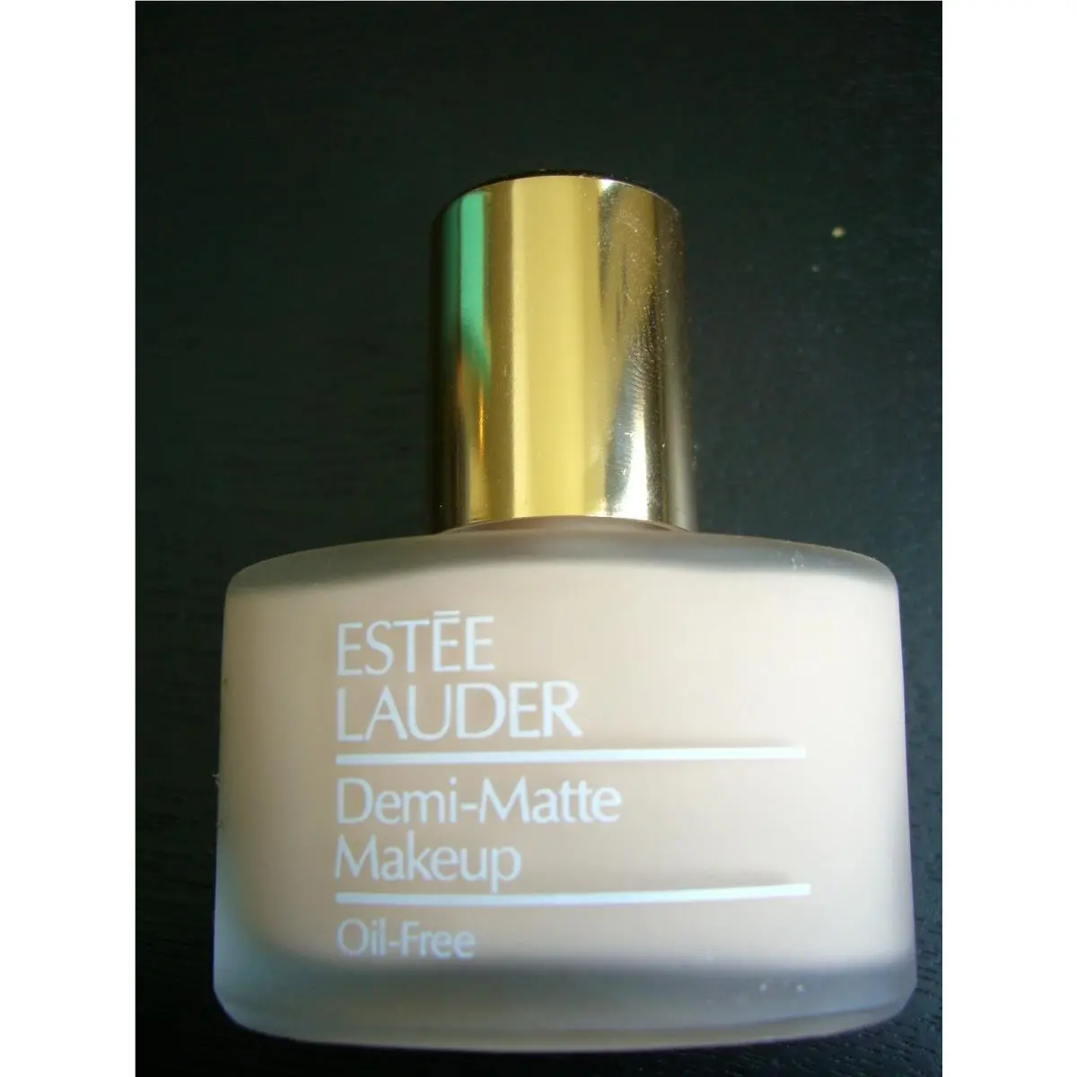 Estee Lauder Demi Matte Makeup 24 Petal 1.25 Ozs