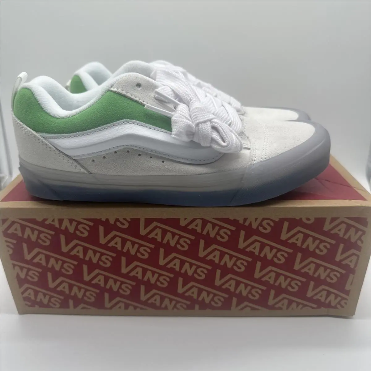 Vans Knu Skool Kids Size 6 Damage Box