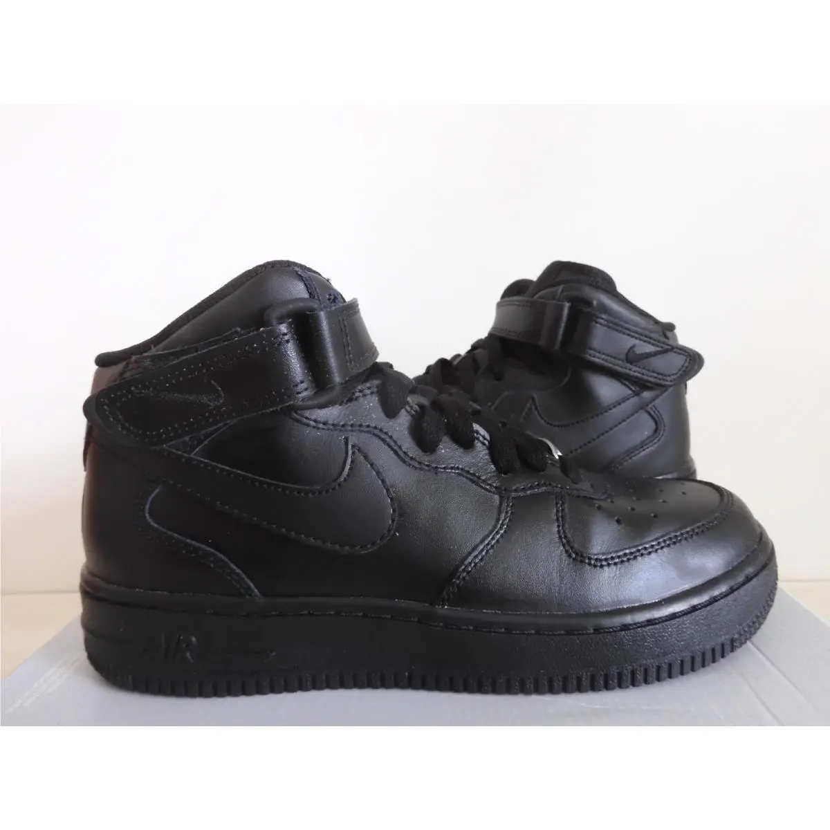 Nike shoes - Nike Air Force 1 Mid - 314195 004 - Black (UPC: 823233225305) 0