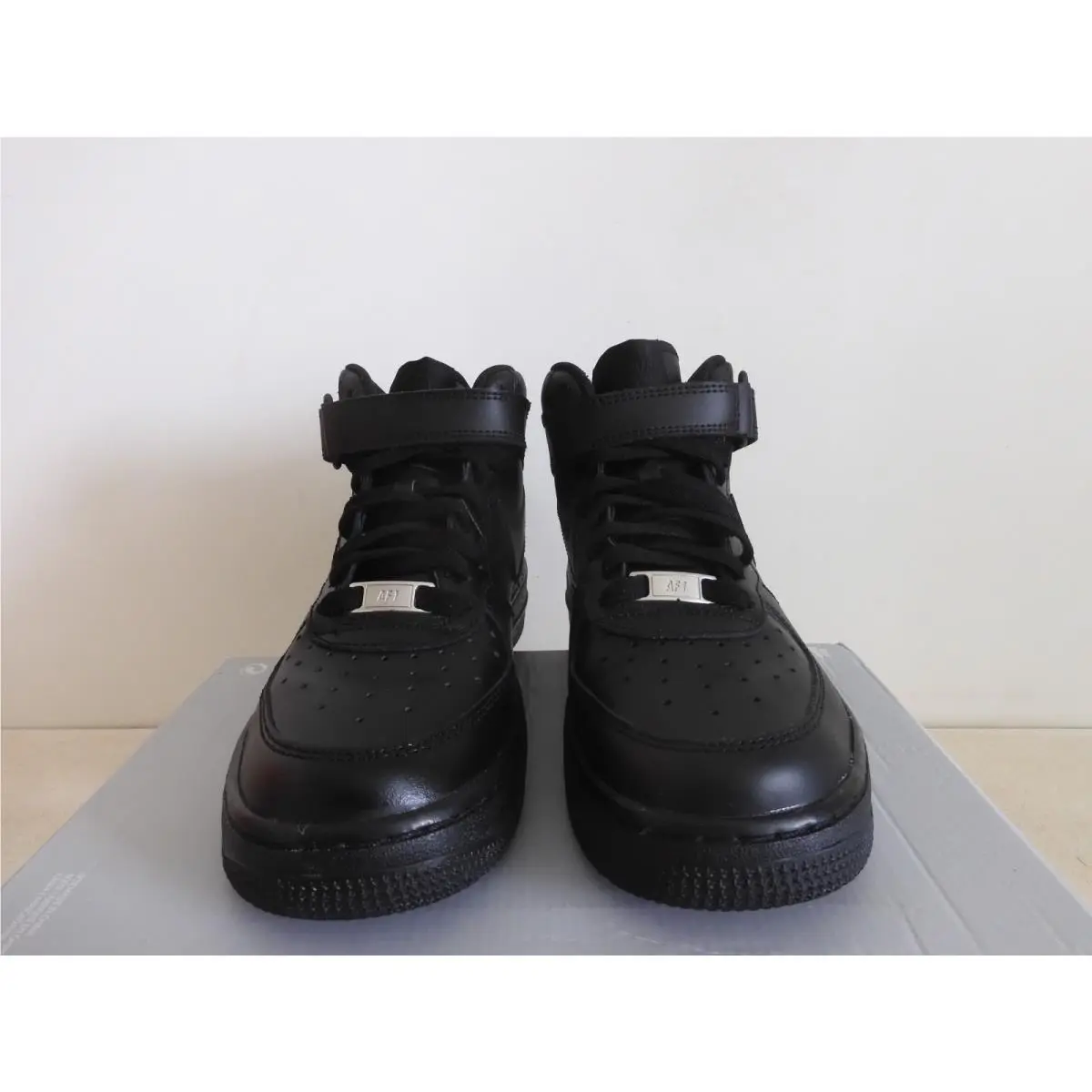 Nike shoes - Nike Air Force 1 Mid - 314195 004 - Black (UPC: 823233225305) 2