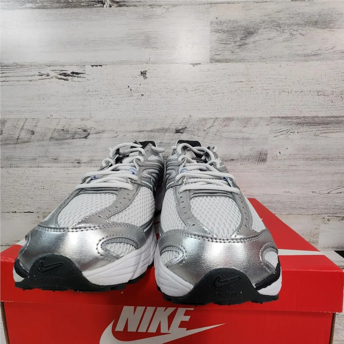 Nike shoes - IQ7592-025 - IQ7592-025 - Silver 2