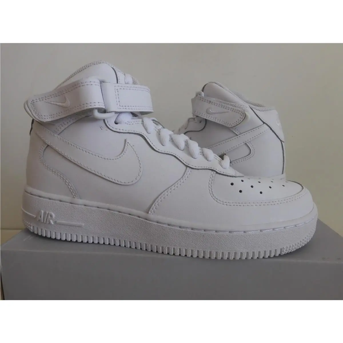 Nike shoes - Nike Air Force 1 Mid - 314195-113 - White (UPC: 826218005800) 0