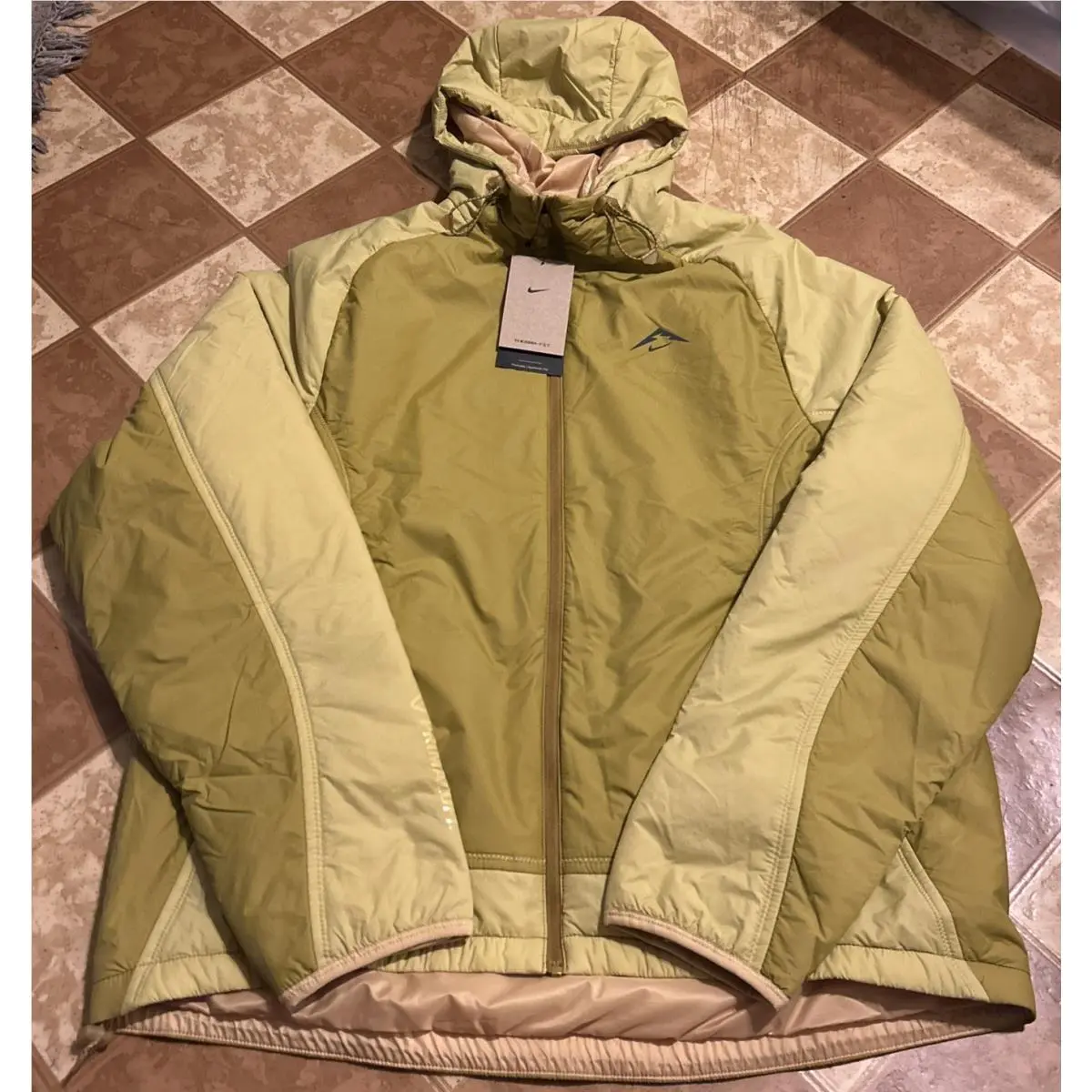 Nike Trail Packable Running Jacket Primaloft Therma-fit Men’s Size M FZ0003-716