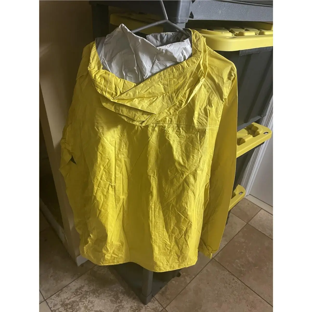 Nike clothing - Nike ACG - ACG - RN 56323 - Yellow 3