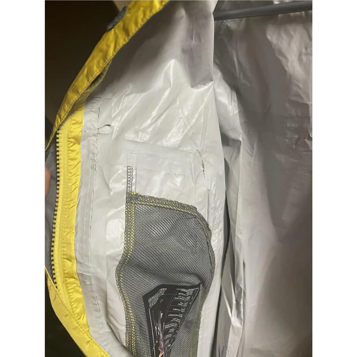 Nike clothing - Nike ACG - ACG - RN 56323 - Yellow 4