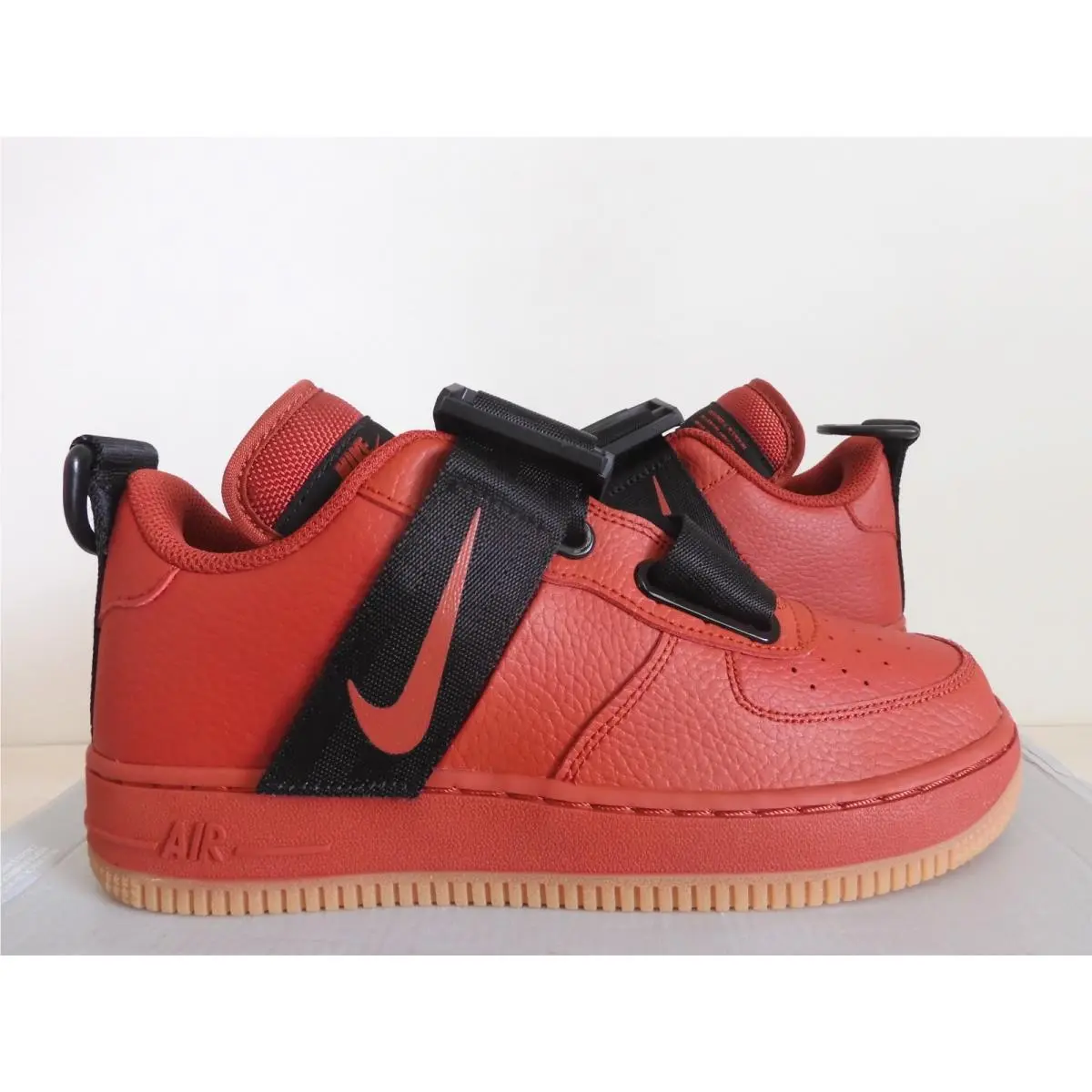 Nike shoes - Nike Air Force 1 Utility - AJ6601 600 - Red (UPC: 640135668722) 0