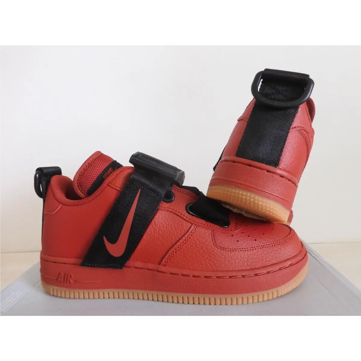 Nike shoes - Nike Air Force 1 Utility - AJ6601 600 - Red (UPC: 640135668722) 1