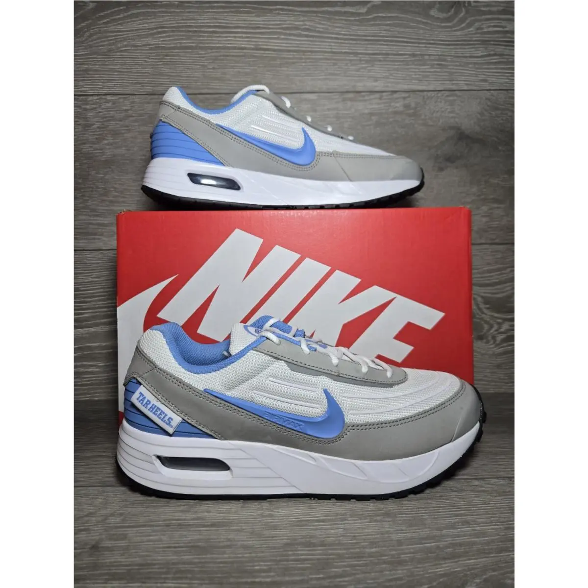 Nike Air Max Verse Unc Tar Heels Ncaa Sneaker Mens 8.5 / Womens 10 IB3234-100