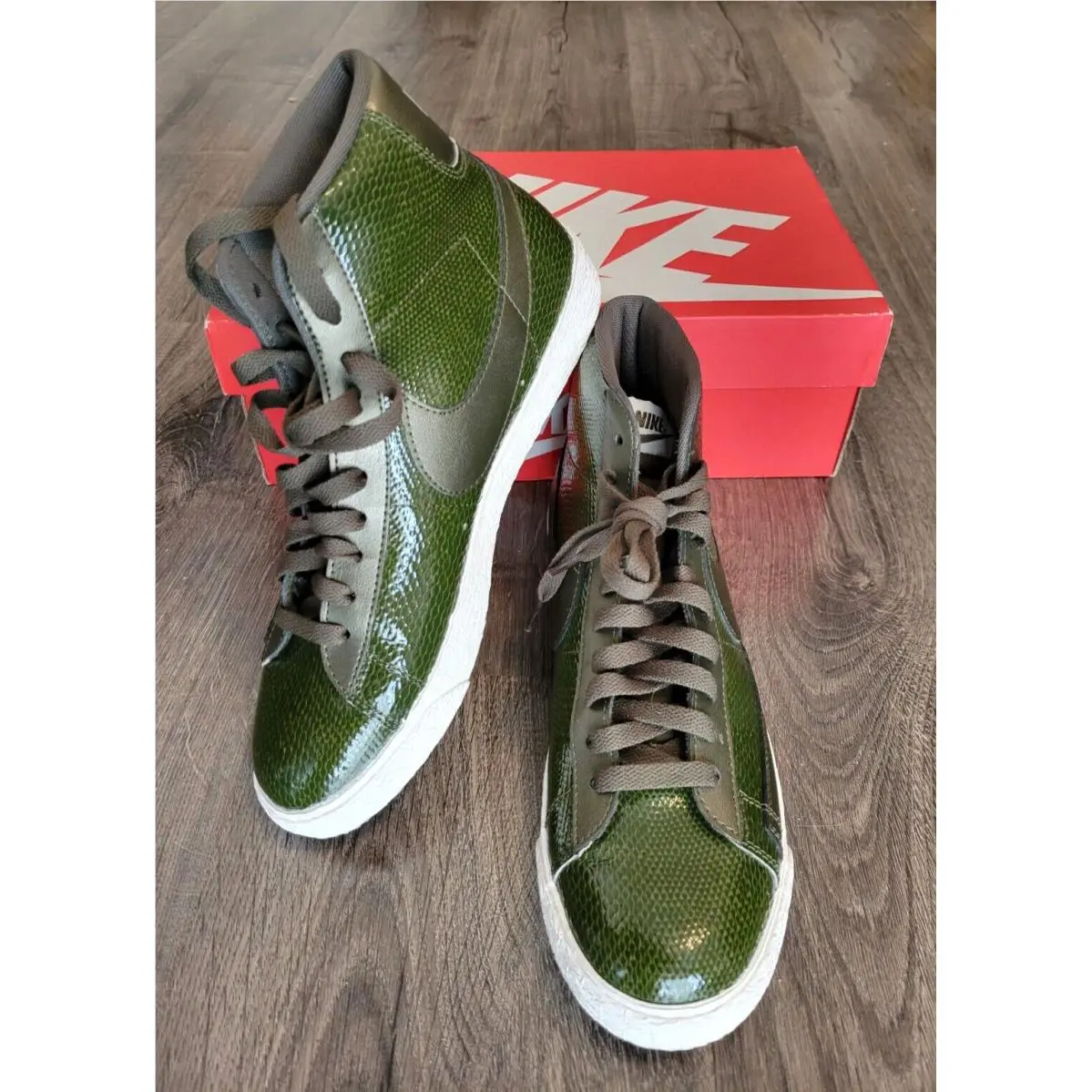 Nike Blazer Mid Snake Skin Green Shoe 685225-300 US Women`s Size 9