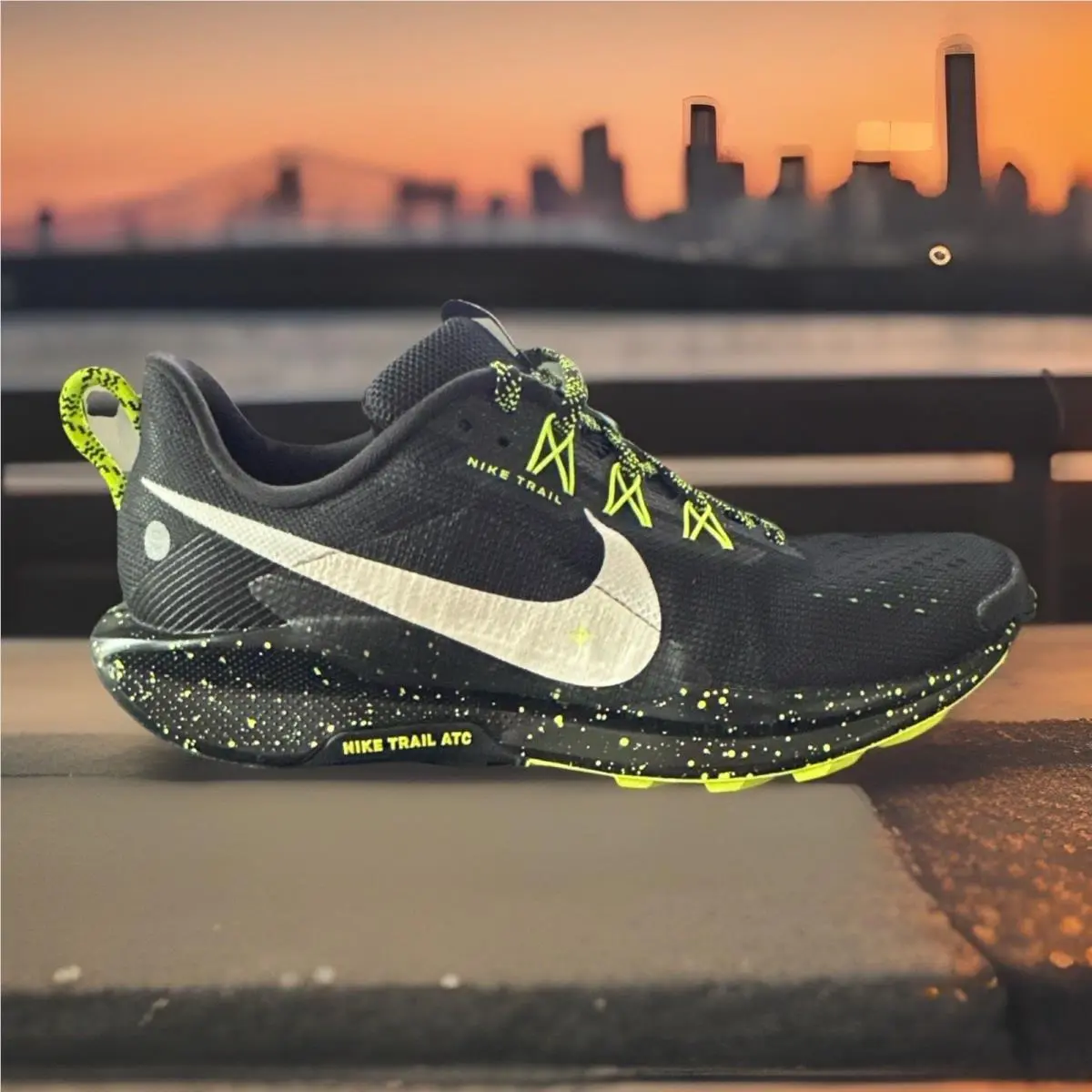 Men`s Size 9 Nike Reactx Pegasus Trail 5 Black Volt DV3864-011