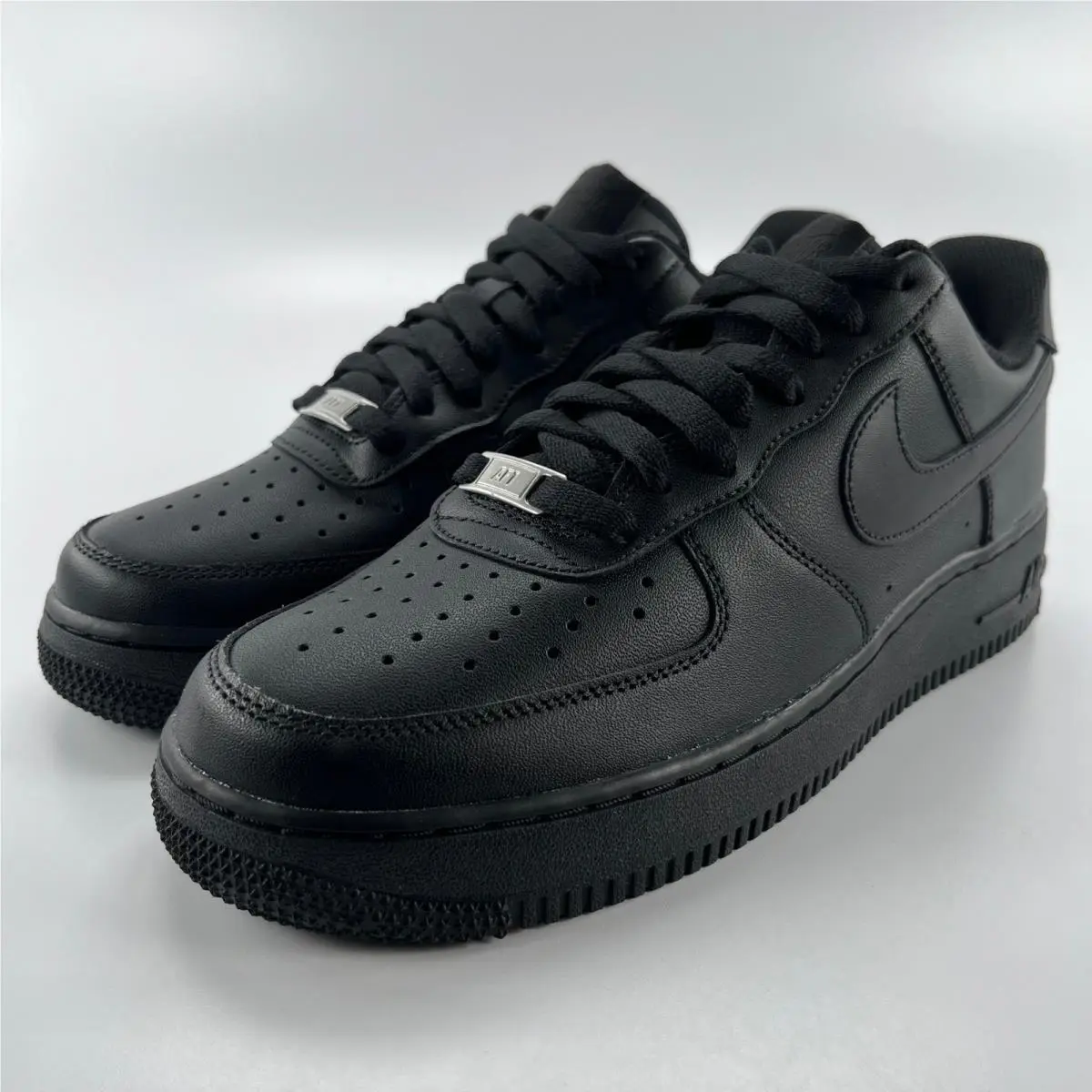 Nike Air Force 1 Low 07 Black Womens Sneakers DD8959-001 Size 10.5W