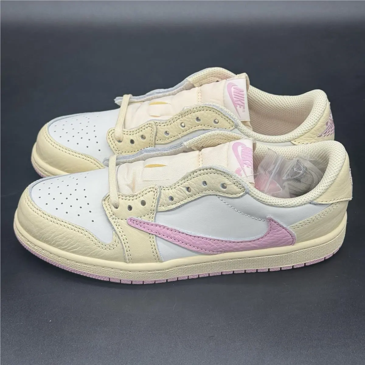 Nike shoes - Jordan 1 Low - Low - IQ7605-100 - Pink 1