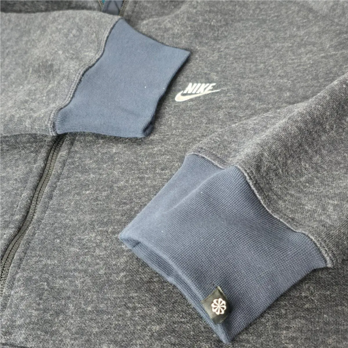 Nike clothing - Gray 4