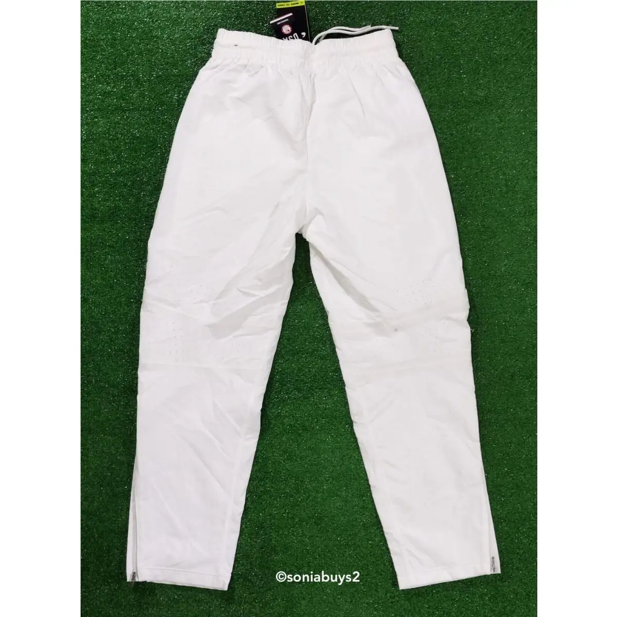 Nike clothing - White 2