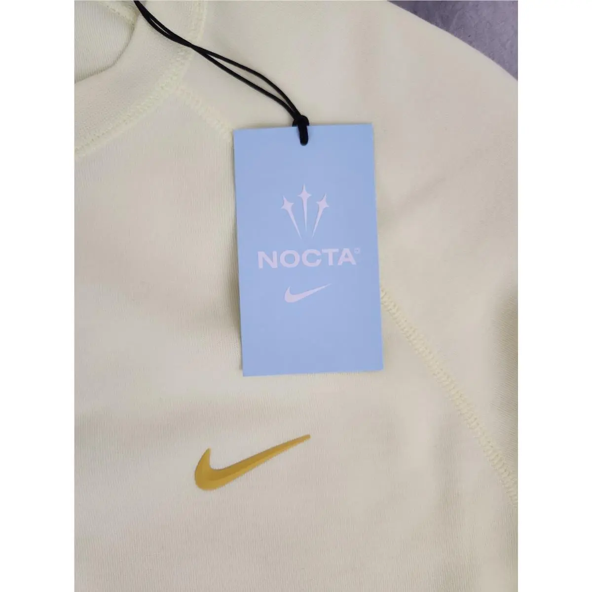 Nike clothing - Citron Tint Vivid Sulfur 1