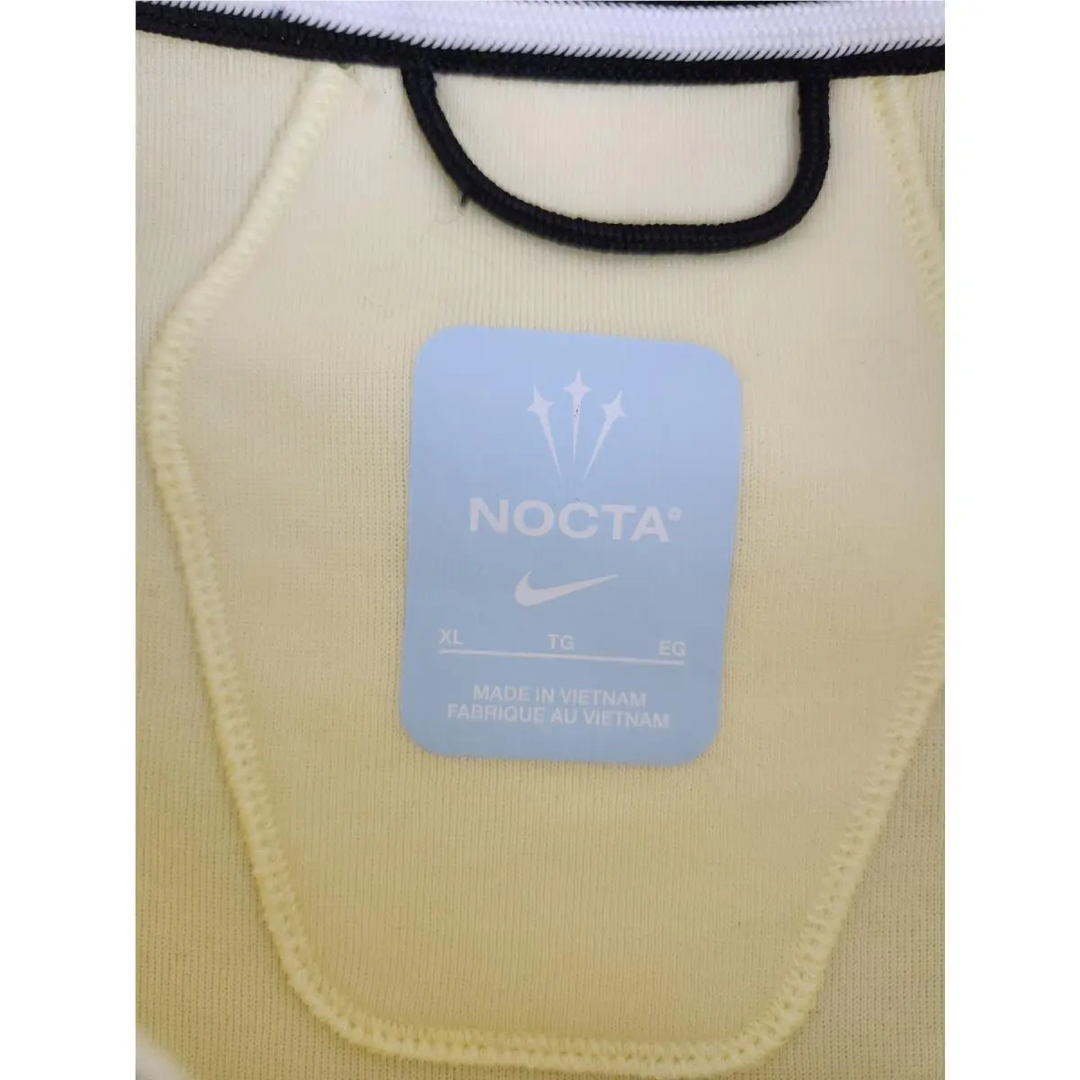 Nike clothing - Citron Tint Vivid Sulfur 4