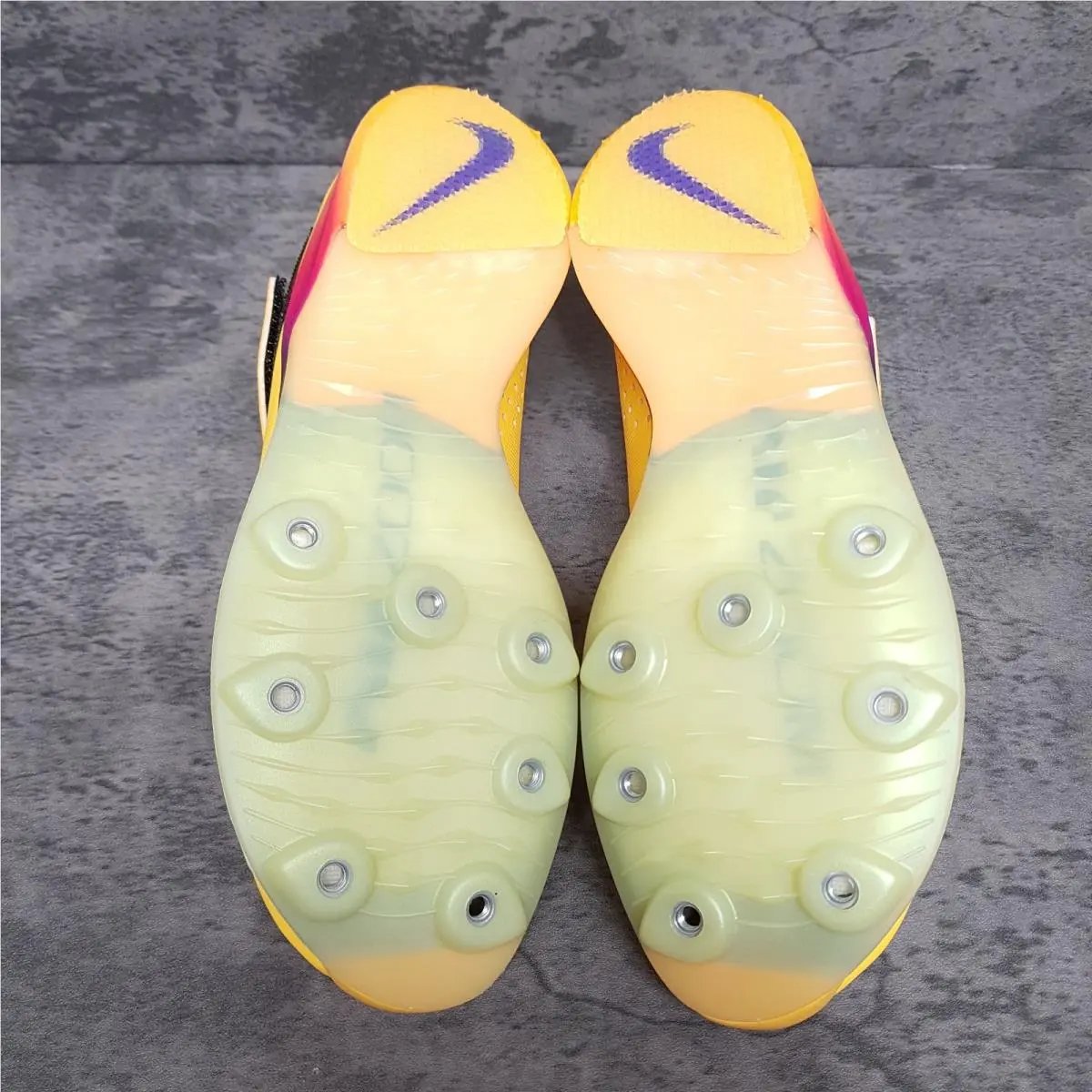 Nike shoes - FZ9326800 - FZ9326-800 - Yellow 4
