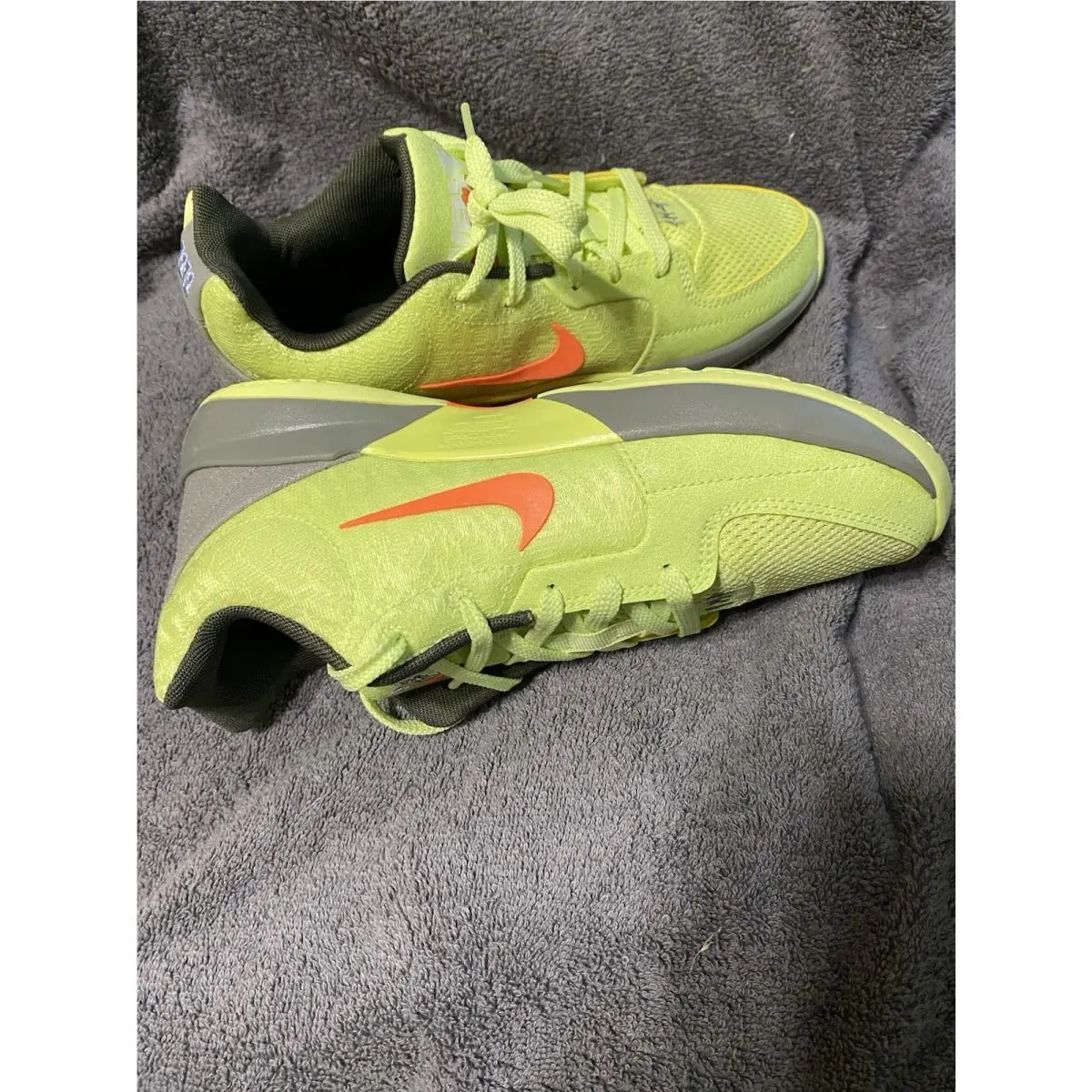 Nike shoes - Yellow 1