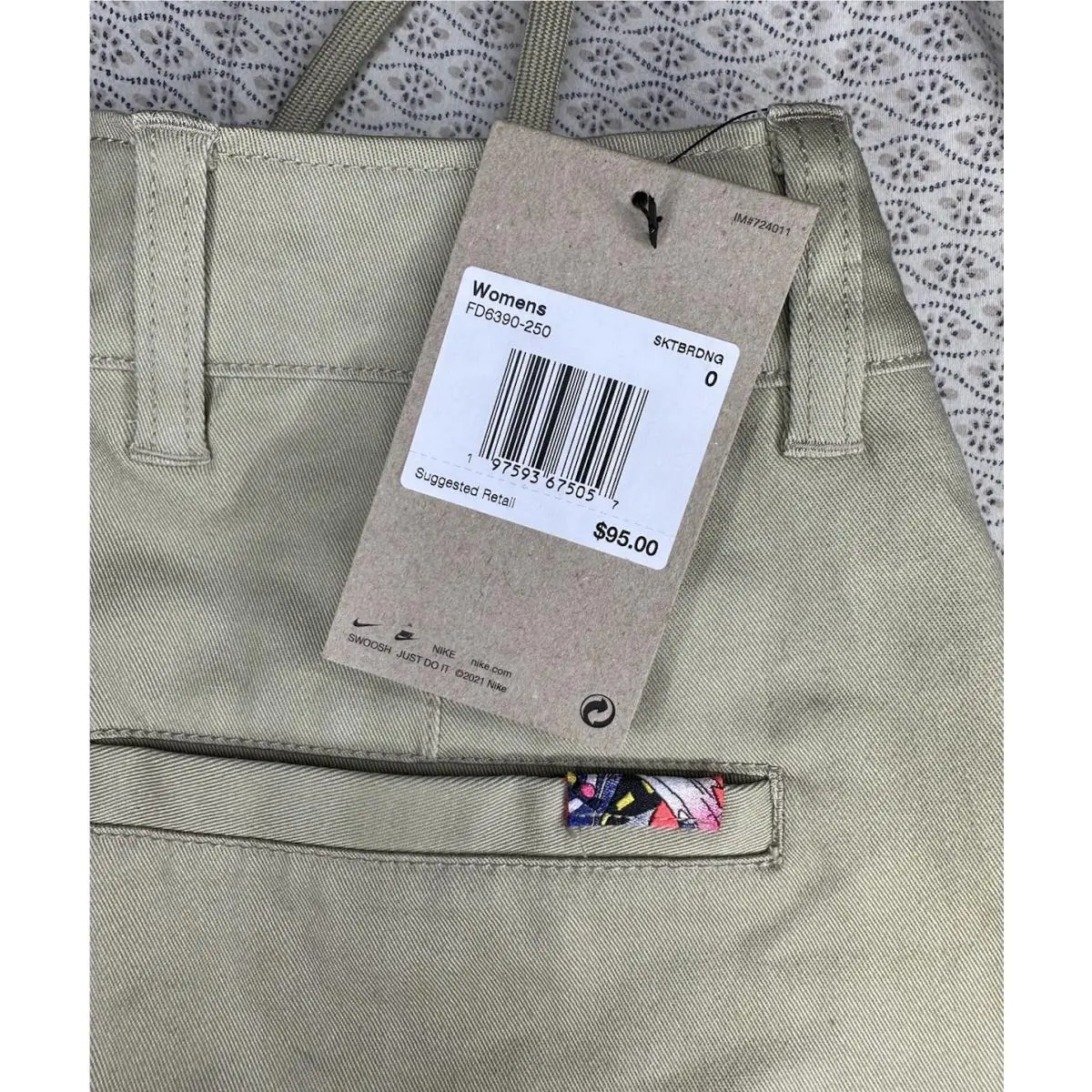 Nike clothing - FD6390-250 - FD6390-250 - Khaki (UPC: 197593675057) 4