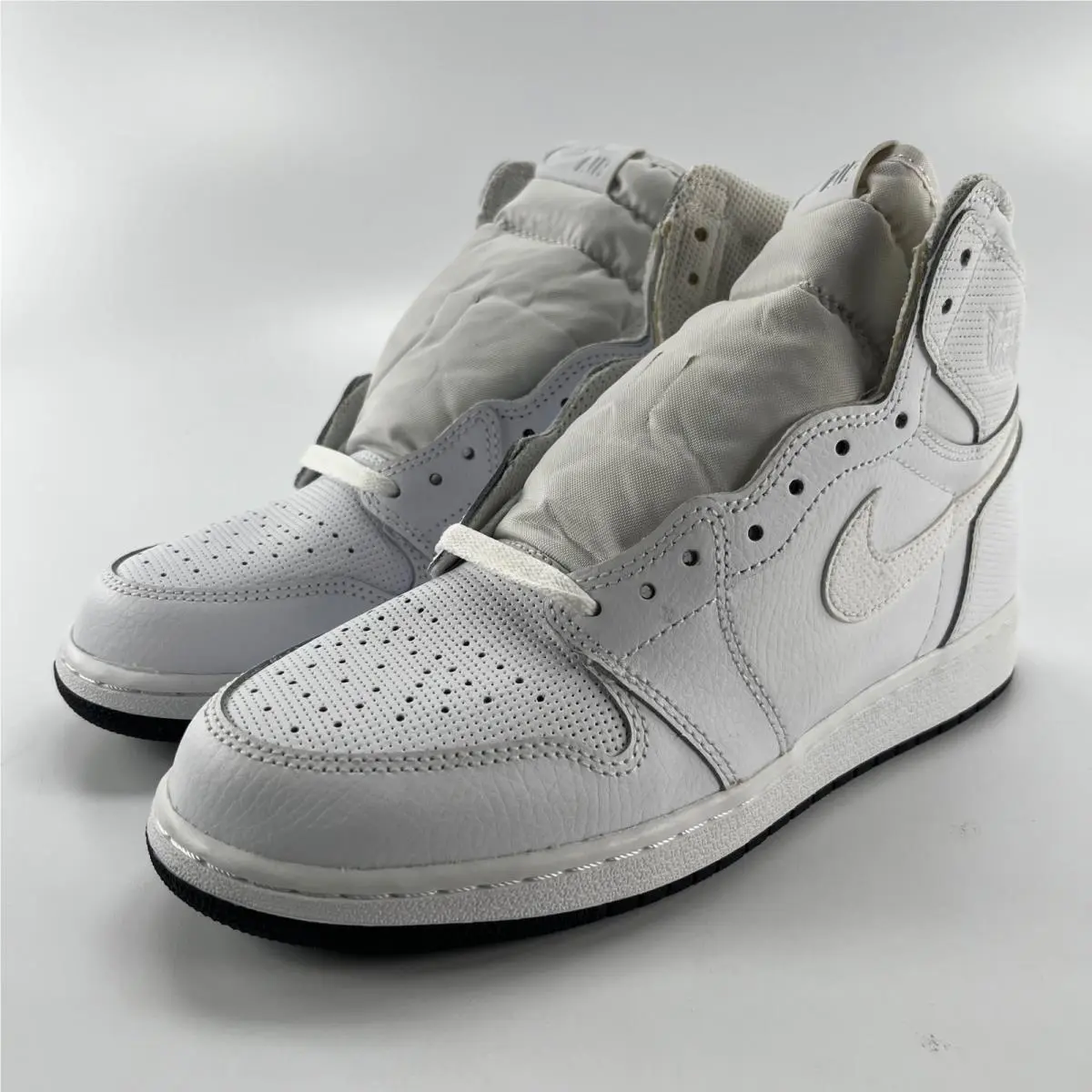 Nike Air Jordan 1 Retro High OG BG Perforated White 575441-100 Kids Size 7Y