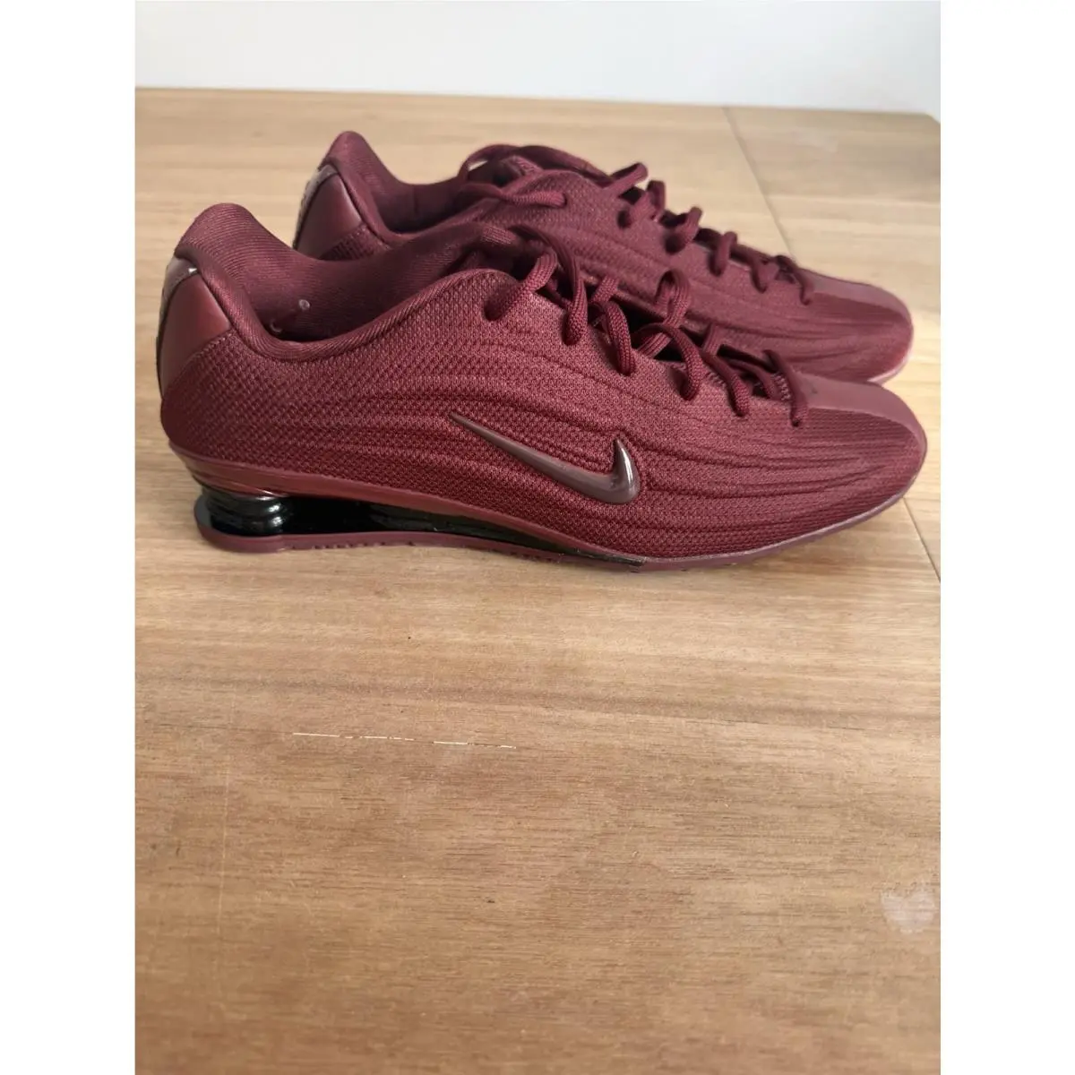 Nike Shox Z Team Red Burgundy Running Shoes Women`s Size 9