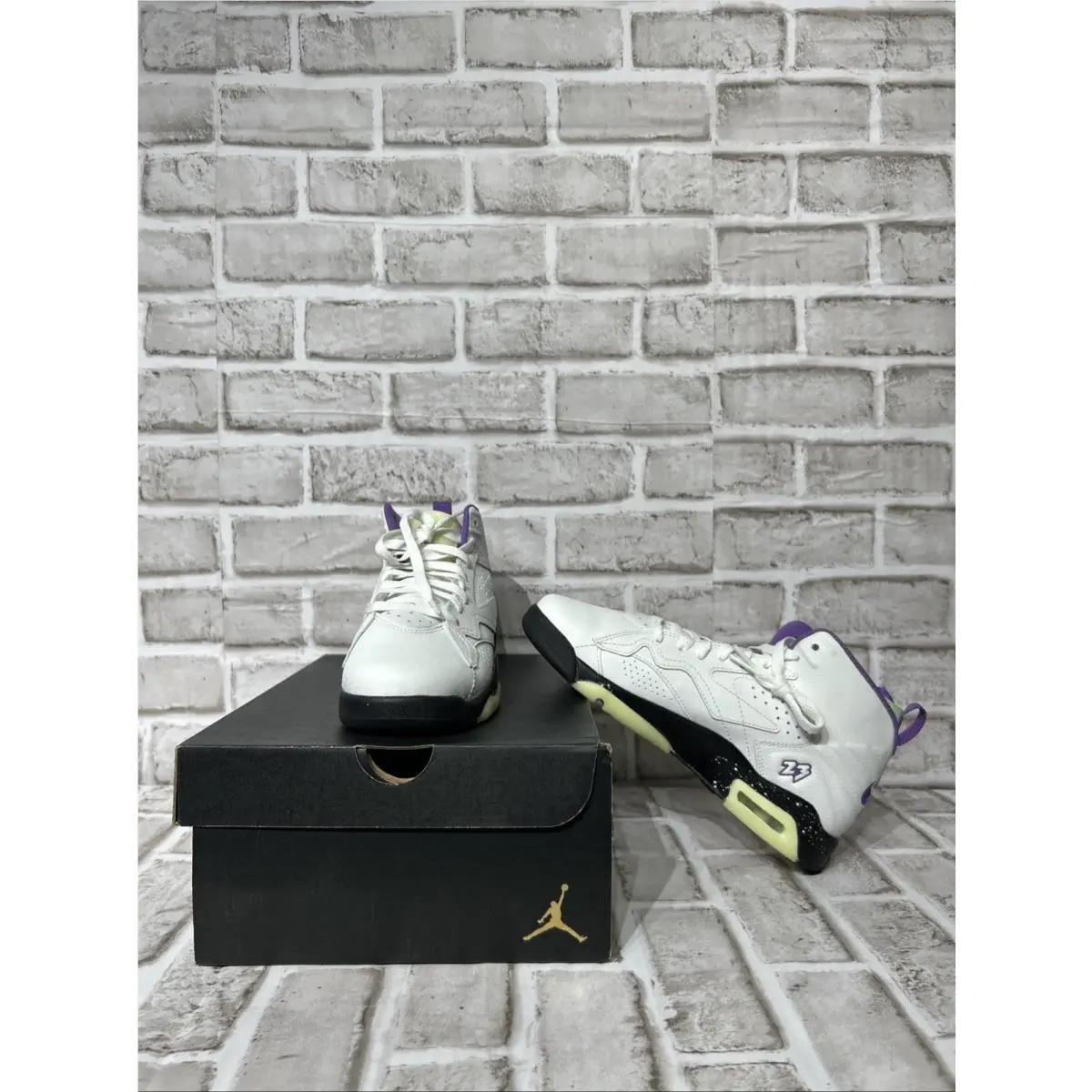 Jordan Mvp GS Sneakers Youth Sumit White Raspberry Sneakers DZ5577-109 Size 6.5