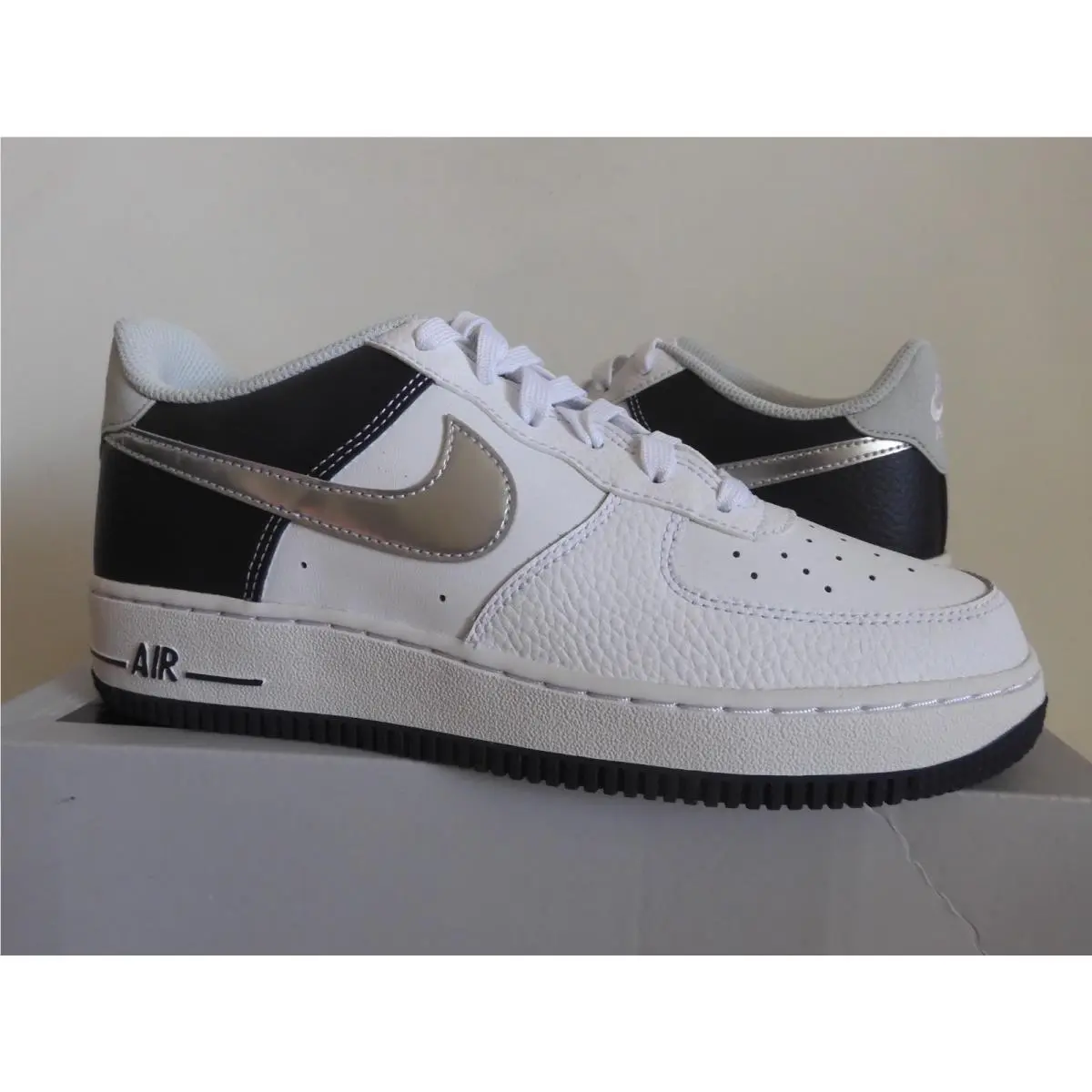Nike shoes - Nike Air Force 1 LV8 - DQ6048 100 - White (UPC: 196152297198) 0