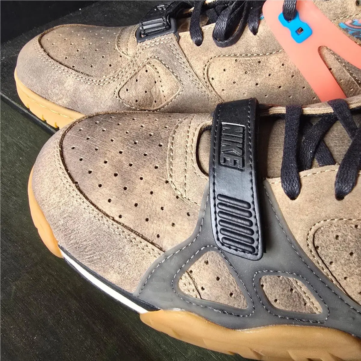 Nike shoes - Air Trainer 3 PRM QS - 709989 201 - Beige 5