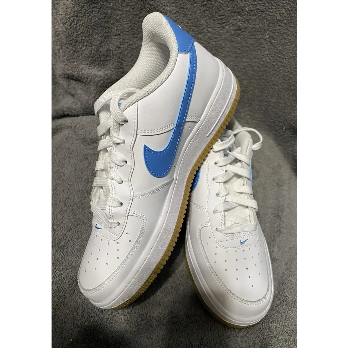 Size 7y Nike Air Force 1 gs Sneakers