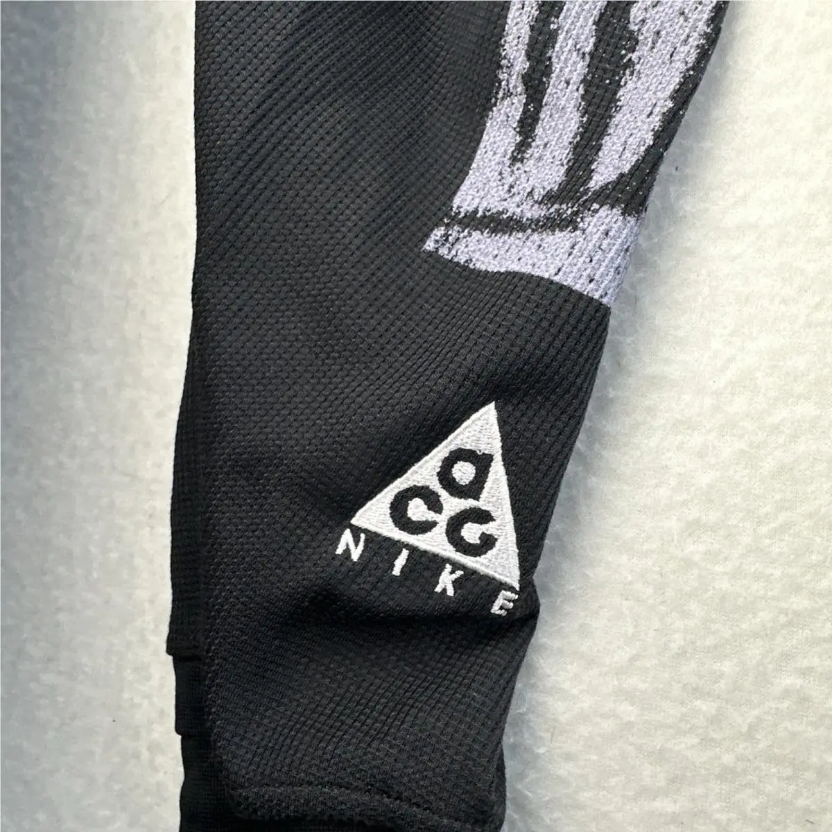 Nike clothing - White/Black 9