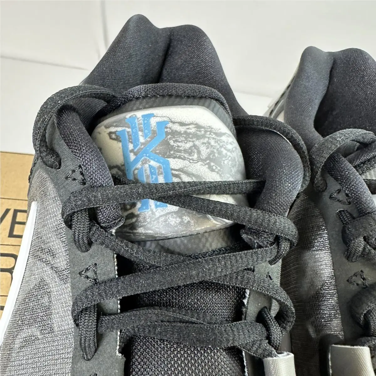 Nike shoes - Kyrie 8 - Kyrie - Black 3