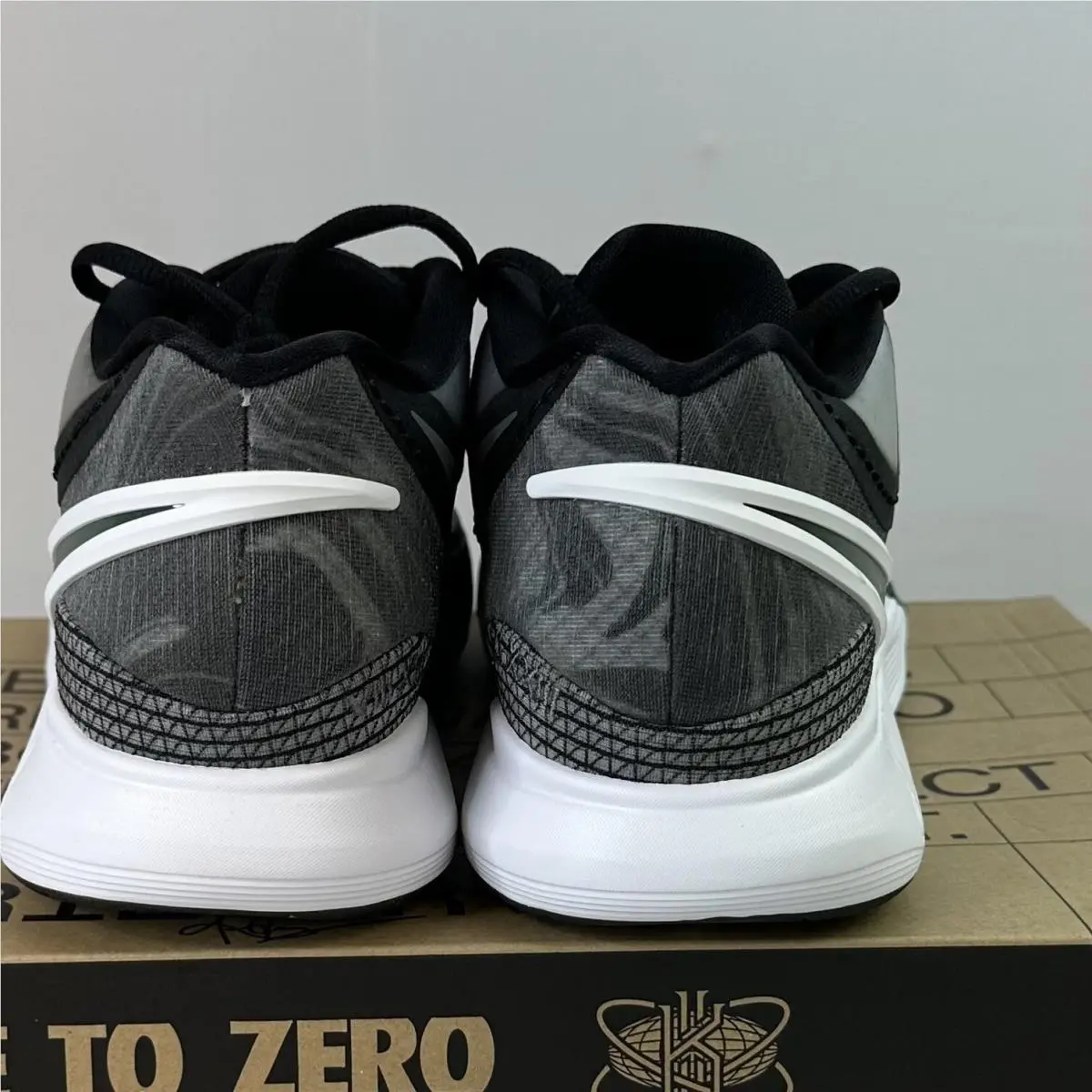 Nike shoes - Kyrie 8 - Kyrie - Black 4