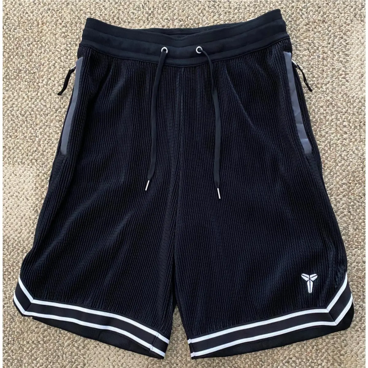 Nike Kobe Pleated Basketball Shorts Premium HV9988-010 Men`s Size Medium M