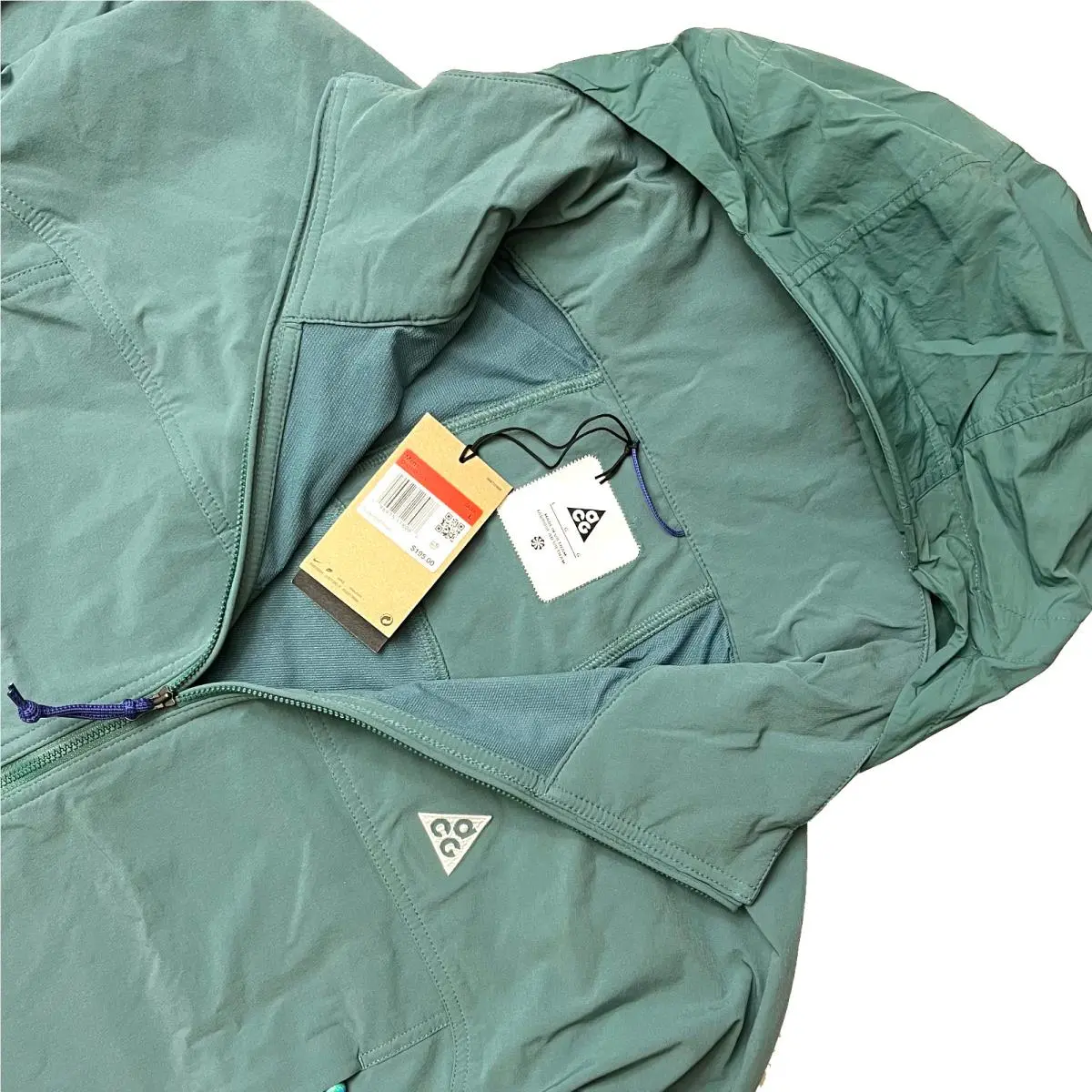 Nike clothing - Nike ACG Sun Farer - ACG Sun Farer - Green (UPC: 196975118083) 0