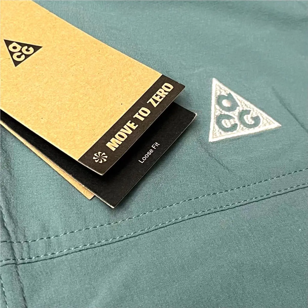 Nike clothing - Nike ACG Sun Farer - ACG Sun Farer - Green (UPC: 196975118083) 1