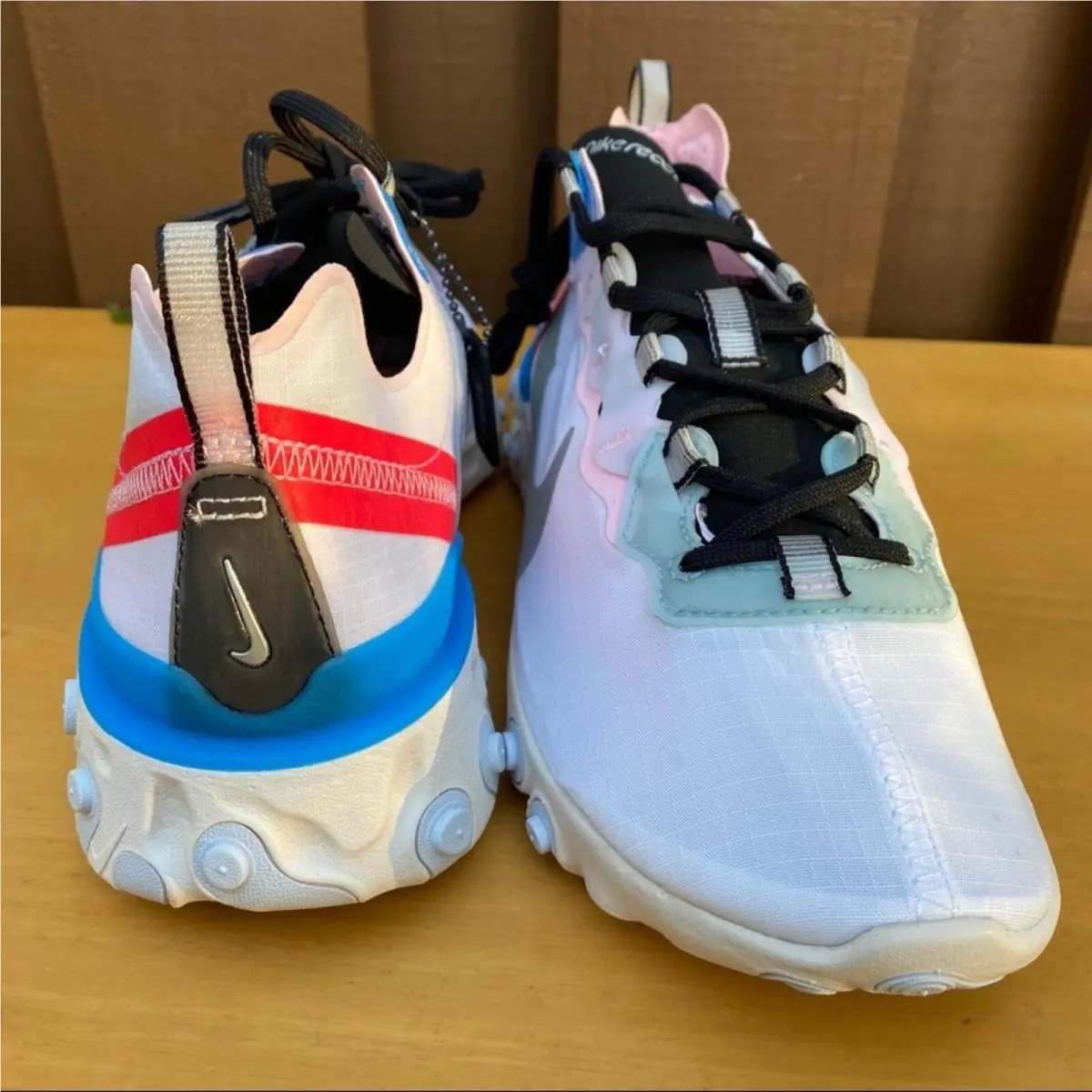 Nike shoes - White 2