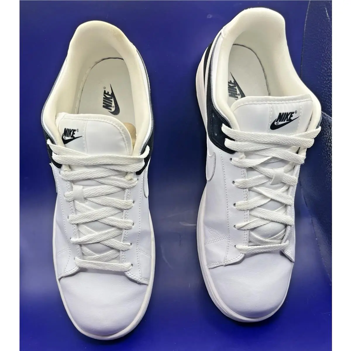 Nike shoes - White 3